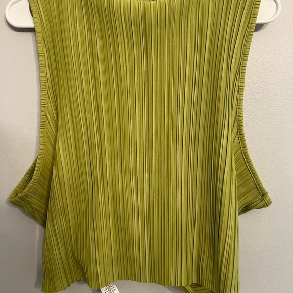 Pretty Little Thing  Women’s Ruched Sleeveless Knot Front  Crop Top‎ S - Picture 4 of 4